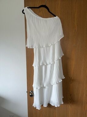 One-Shoulder White Tiered Pleated Dress